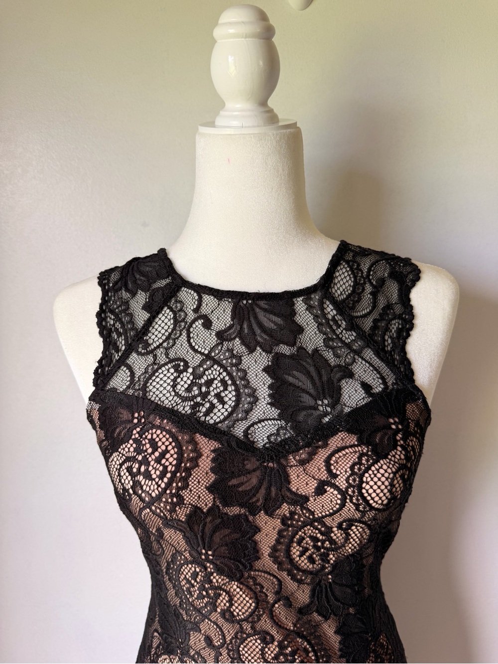 Lace Ruffle Mini Dress - Picture 6 of 9